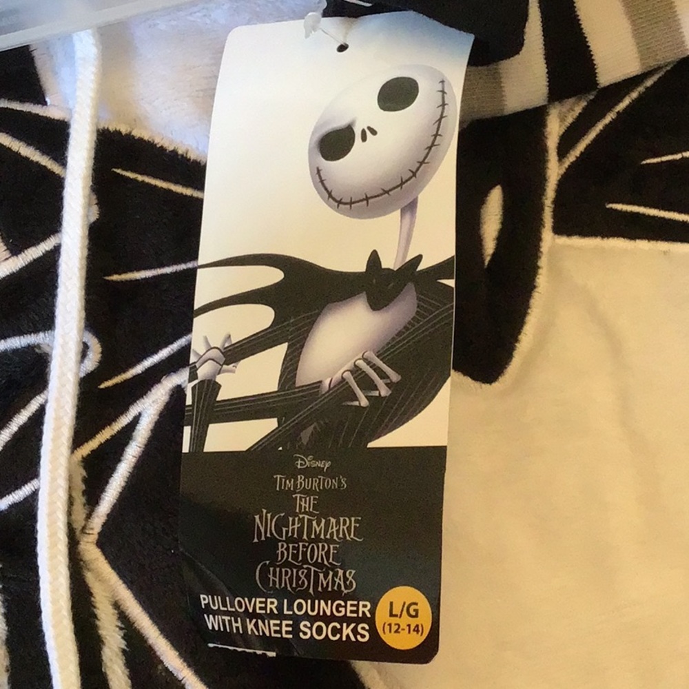 Disney’s Nightmare Before Christmas Jack Sleep Lounger with Socks Size: L-14/16 - Picture 7 of 14